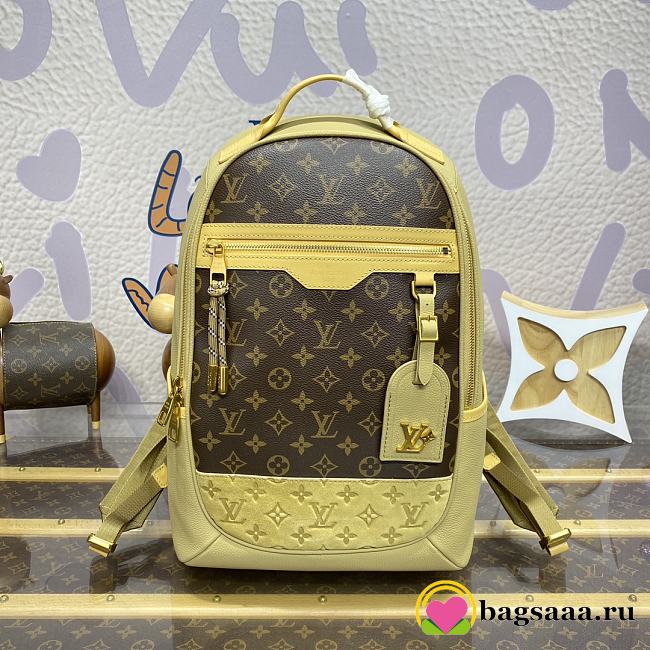 Bagsaaa Louis Vuitton M12624 Outdoor Backpack Beige - 44 x 19 x 31 cm - 1