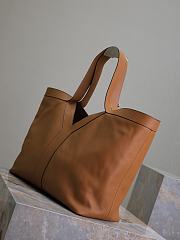 Bagsaaa YSL Y Tote In Leather Brown - 37 X 32 X 27–22 CM - 2