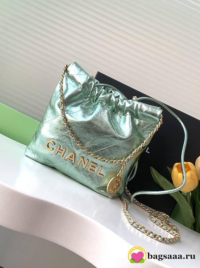 Bagsaaa Chanel 22 Mini Handbag Metallic Green AS3980 - 20 × 19 × 6 cm - 1