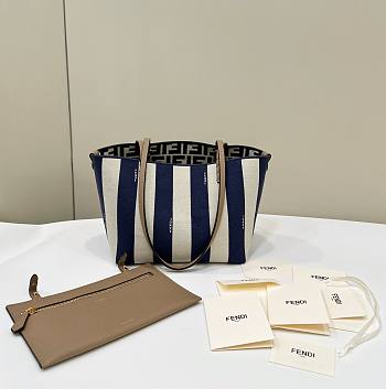 Bagsaaa Fendi Small Roll Reversible shopper in Pequin striped and midnight blue FF fabric - 23cm