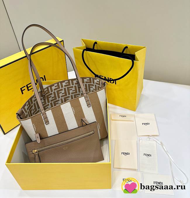 Bagsaaa Fendi Small Roll Reversible shopper in Pequin striped and beige FF fabric - 23cm - 1