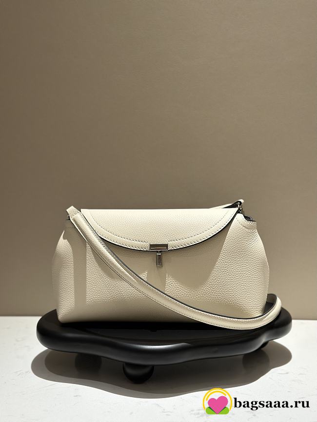 Bagsaaa Toteme T-Lock grained-leather clutch white - 26cm - 1