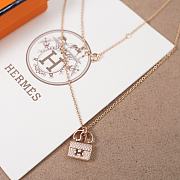 Bagsaaa Hermes Amulettes Constance pendant rose gold - 2