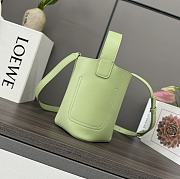 Bagsaaa Loewe Mini Pebble bucket in smooth calfskin light green - 16*16*19.5CM - 3