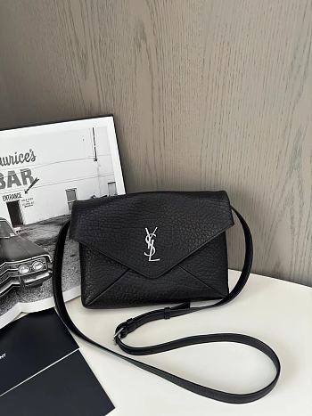 Bagsaaa YSL Cassandre envelope messenger in lambskin 801490 black - 23 X 16.5 X 6 CM