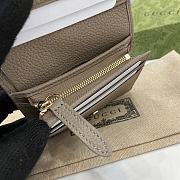 Bagsaaa Gucci GG Emblem mini wallet 815901 taupe - 11cm - 2