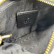 Bagsaaa Gucci GG Emblem zip key case 815891 black - 13cm - 2