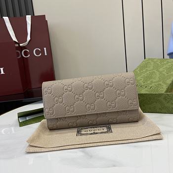 Bagsaaa Gucci GG Emblem continental wallet 815922 taupe - 19cm