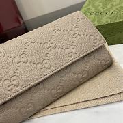 Bagsaaa Gucci GG Emblem continental wallet 815922 taupe - 19cm - 2