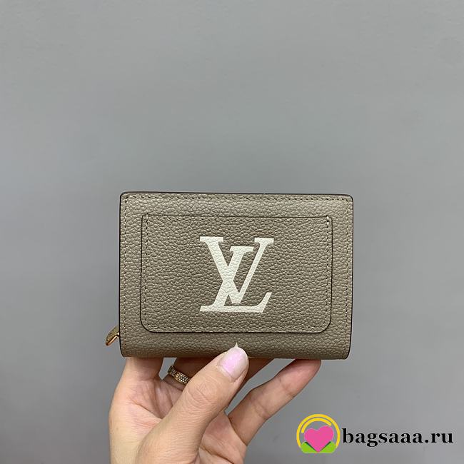 Bagsaaa Louis Vuitton M82370 Cléa Wallet Gray - 8.5 x 3.5 x 11 cm - 1