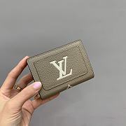 Bagsaaa Louis Vuitton M82370 Cléa Wallet Gray - 8.5 x 3.5 x 11 cm - 4