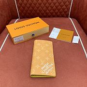 Bagsaaa Louis Vuitton M12656 Brazza Wallet Yellow - 19 x 2 x 10 cm - 2