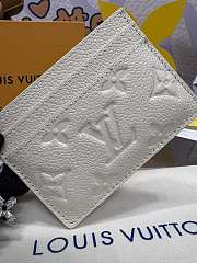 Bagsaaa Louis Vuitton M12179 LV Charms Card Holder White - 10.2cm - 3