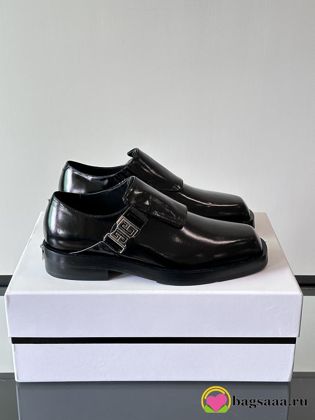 Bagsaaa Givenchy Squared derbies in leather with 4G buckle black - 1