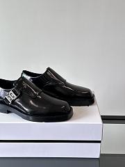 Bagsaaa Givenchy Squared derbies in leather with 4G buckle black - 4