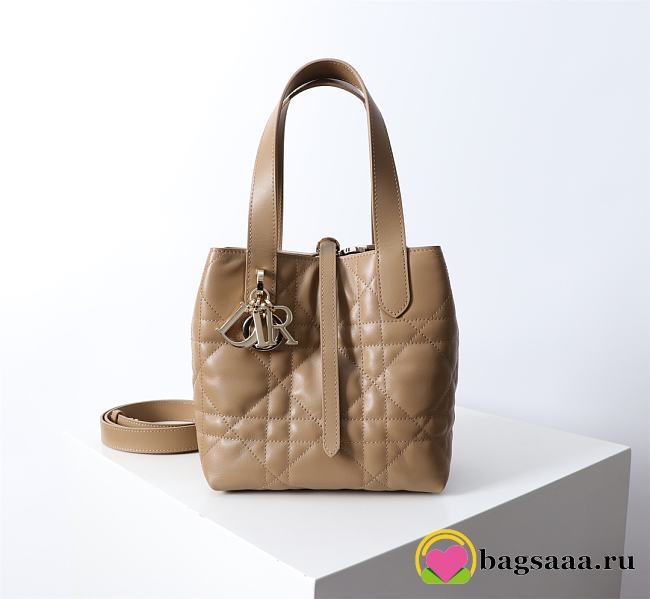 Bagsaaa Small Dior Toujours Vertical Tote Bag Brown Macrocannage Calfskin - 16 x 18 x 12 cm - 1