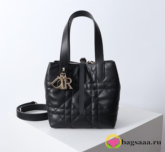 Bagsaaa Small Dior Toujours Vertical Tote Bag Black Macrocannage Calfskin - 16 x 18 x 12 cm - 1