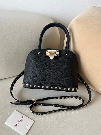 Bagsaaa Valentino Garavani Rockstud Small Handbag In Grainy Calfskin Black - 21cm