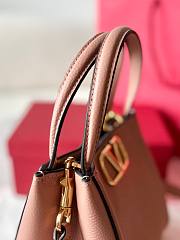 Bagsaaa Valentino Garavani Alltime Small Handbag In Grainy Calfskin Pink - 19cm - 3