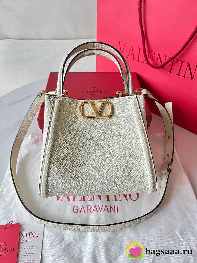 Bagsaaa Valentino Garavani Alltime Small Handbag In Grainy Calfskin White - 19cm - 1