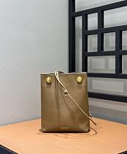 Bagsaaa Loewe Pebble pouch in smooth calfskin beige - 21.5cm - 1