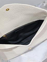 Bagsaaa Cassandre large envelope pouch in lambskin 769307 white - 29.5cm - 2