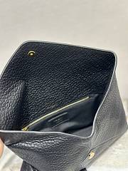 Bagsaaa Cassandre large envelope pouch in lambskin 769307 black - 29.5cm - 2