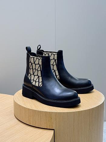 Bagsaaa Valentino Toile Iconographe Chelsea Boot In Toile Iconographe Technical Fabric And Calfskin