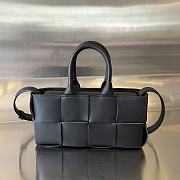 Bagsaaa Bottega Veneta East-West Arco Tote 776778 Black - 22cm - 1