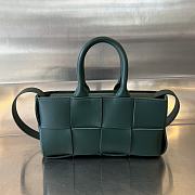 Bagsaaa Bottega Veneta East-West Arco Tote 776778 Green - 22cm - 1