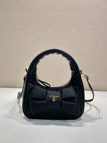 Bagsaaa Prada Re-Nylon and nappa leather mini-bag with bow 1BC241 black - 22cm