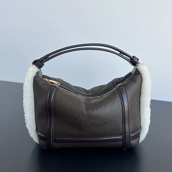 Bagsaaa Bottega Veneta Wallace Mini Lamb Fur Top-Handle Bag - 20cm