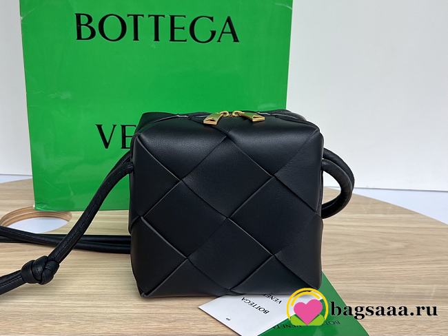 Bagsaaa Bottega Veneta Mini Cassette Camera Bag 701915 Black - 15cm - 1