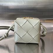 Bagsaaa Bottega Veneta Mini Cassette Camera Bag 701915 Light Green - 15cm - 1