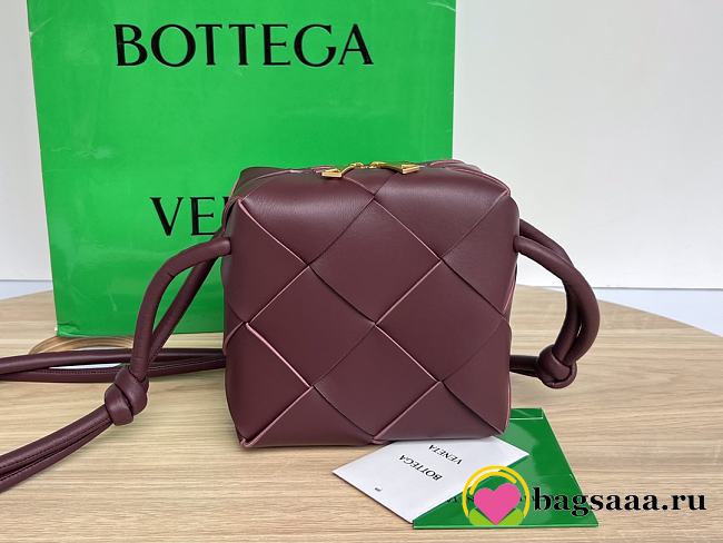 Bagsaaa Bottega Veneta Mini Cassette Camera Bag 701915 Burgundy - 15cm - 1