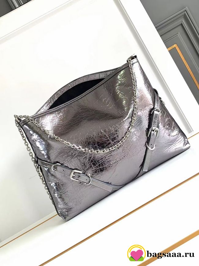 Bagsaaa Givenchy Medium Voyou bag in laminated leather silver - 40cm - 1