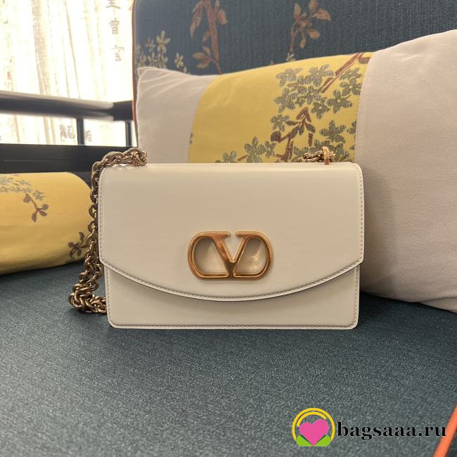 Bagsaaa Valentino Garavani Vain Shoulder Bag Ivory - 24cm - 1