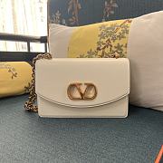 Bagsaaa Valentino Garavani Vain Shoulder Bag Ivory - 24cm - 1