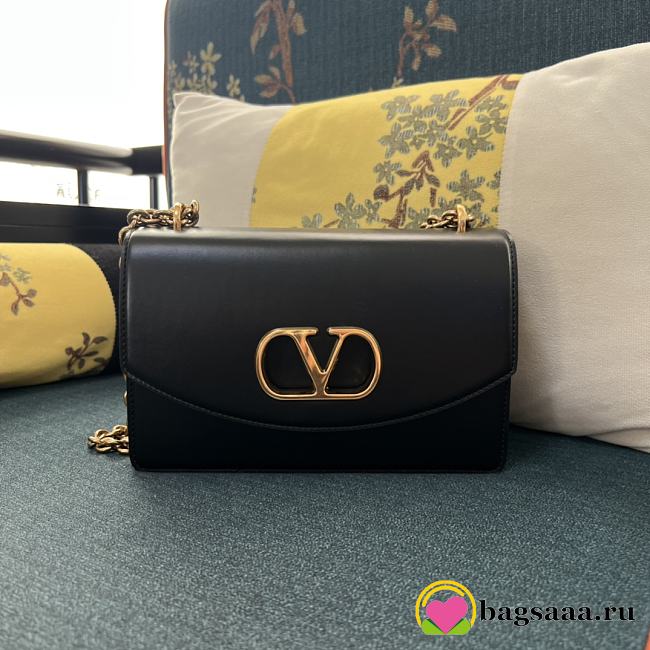 Bagsaaa Valentino Garavani Vain Shoulder Bag Black - 24cm - 1