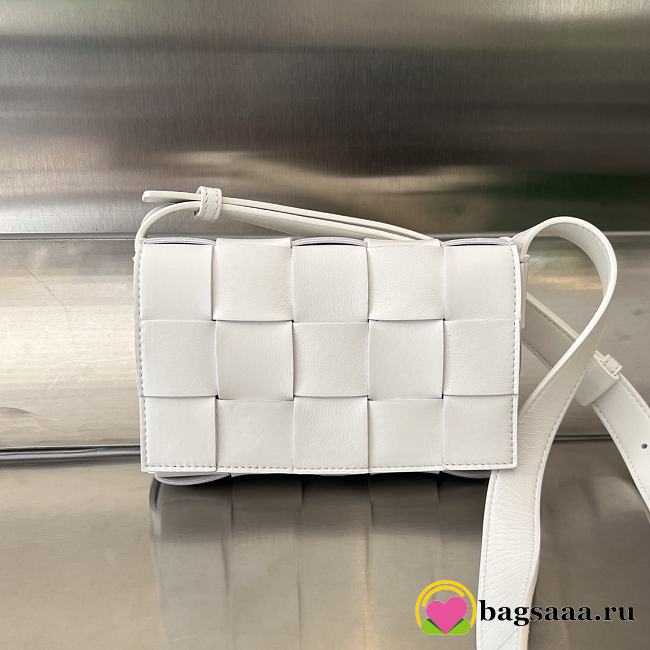 Bagsaaa Bottega Veneta Small Cassette 730848 White - 19cm - 1