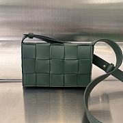 Bagsaaa Bottega Veneta Small Cassette 730848 Dark Green - 19cm - 1