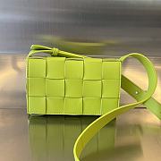 Bagsaaa Bottega Veneta Small Cassette 730848 Neon Green - 19cm - 1