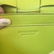 Bagsaaa Bottega Veneta Small Cassette 730848 Neon Green - 19cm - 2