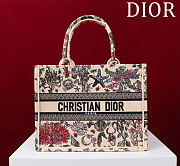 Bagsaaa Medium Dior Book Tote Beige Raffia Embroidered with Multicolor Dior Cabinet de Curiosités Motif - 36 x 27.5 x 16.5 cm - 1