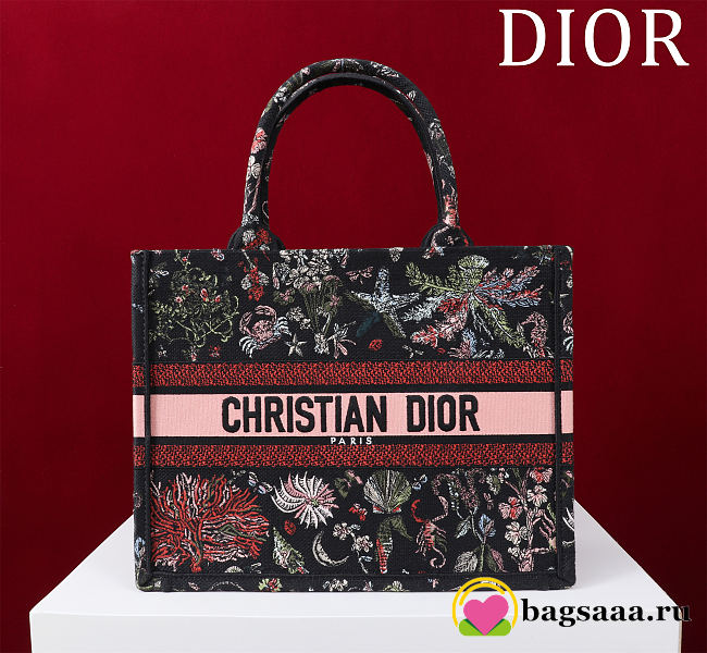 Bagsaaa Medium Dior Book Tote Black Embroidery with Multicolor Dior Cabinet de Curiosités Motif - 36 x 27.5 x 16.5 cm - 1