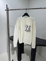 Bagsaaa LV Intarsia Crewneck Milky White - 1