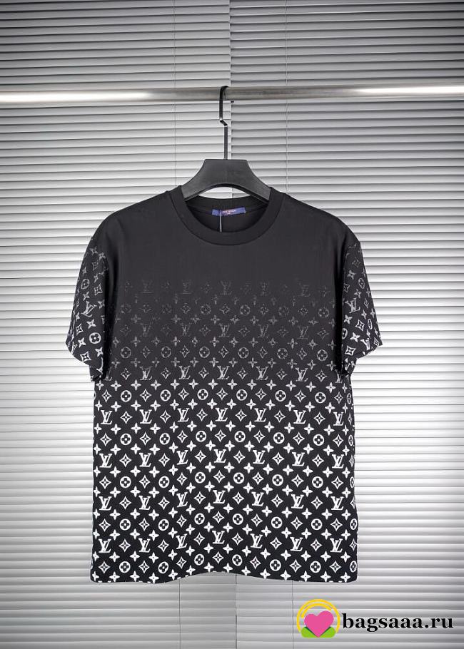 Bagsaaa Louis Vuitton Lvse Monogram Gradient T-shirt Black - 1