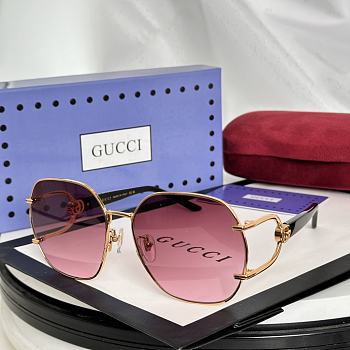 Bagsaaa Gucci Geometric frame sunglasses