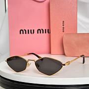 Bagsaaa Miu Miu Regard sunglasses - 1