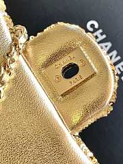 Bagsaaa Chanel Flap Bag  Sequins & Gold-Tone Metal AS4561 - 14 × 21 × 8 cm - 4